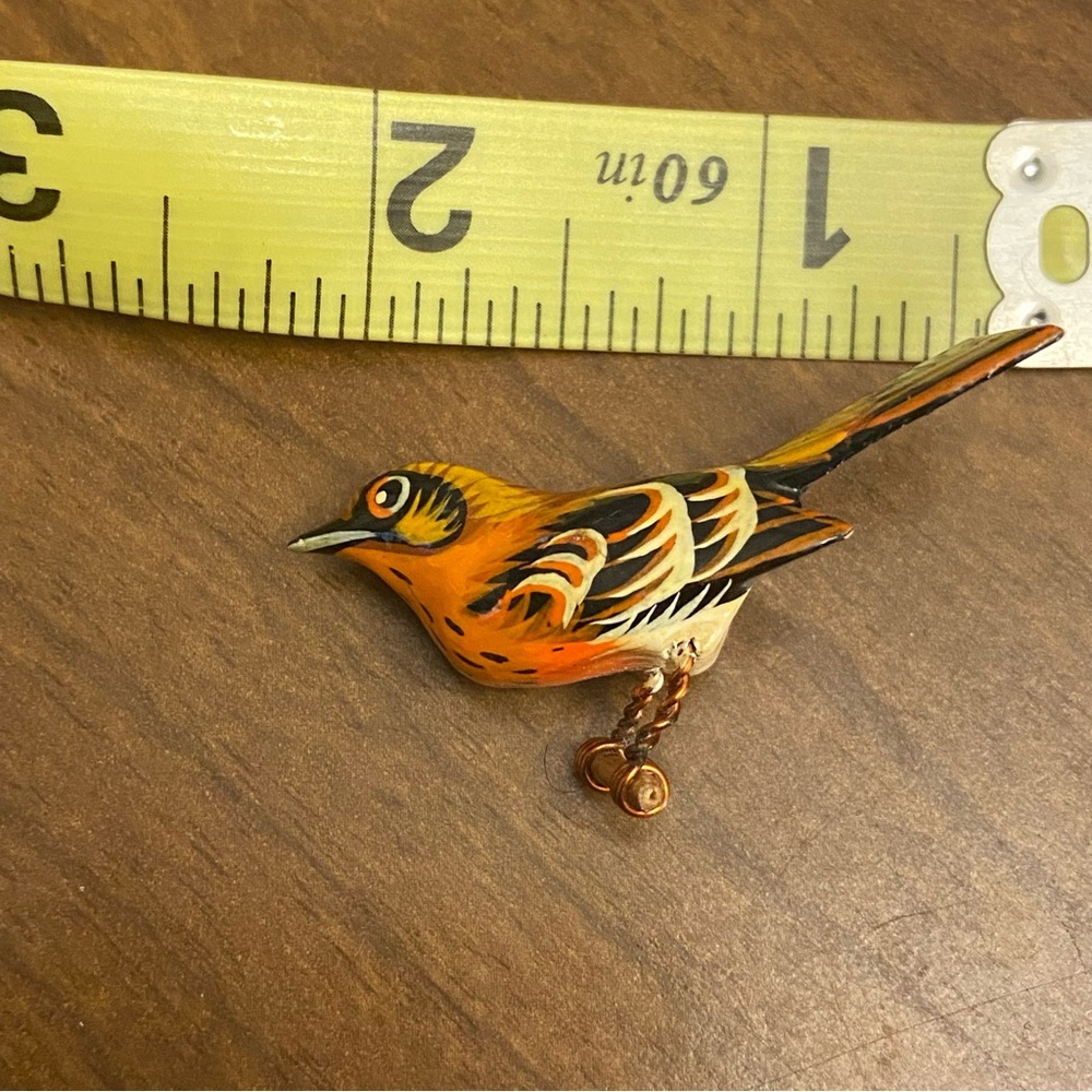 Vintage Takahashi Bird Pin Brooch,  Thrush, Japanese Hand painted & Carved. - Picture 8 of 9